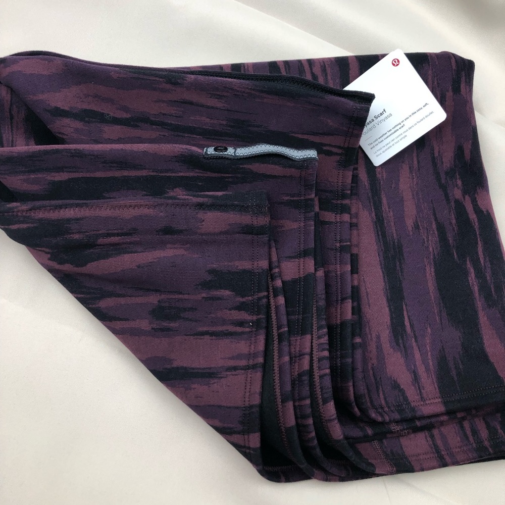 NWT LULULEMON VINYASA SCARF PABO BURGUNDY BLACK